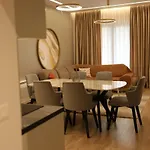 Main Luxury 1 Daire Tiran