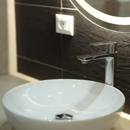 Apartament Main Luxury 1 *