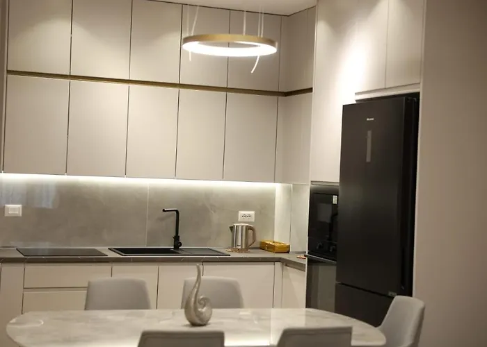 Main Luxury 1 地拉那